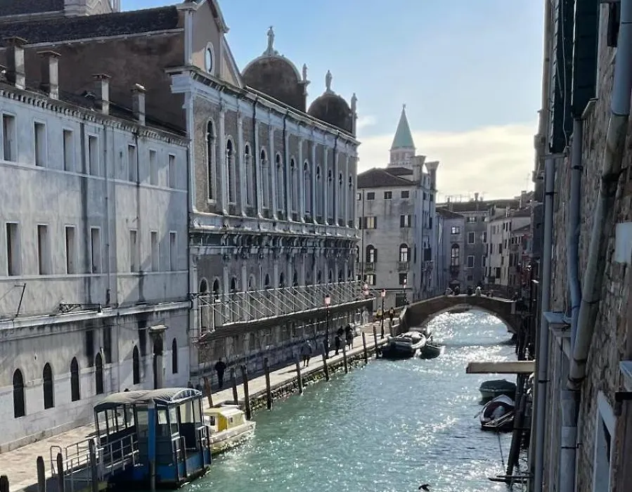 Residenza Stardust Suite With Canal View-1