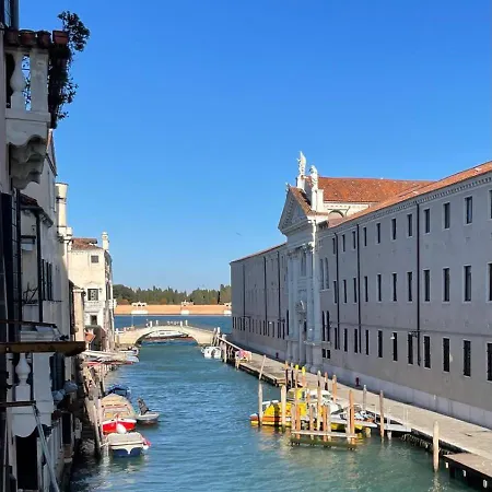 Residenza Stardust Suite With Canal View-3